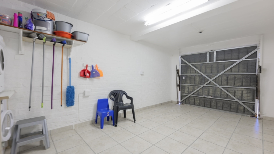 3 Bedroom Property for Sale in Struisbaai Western Cape